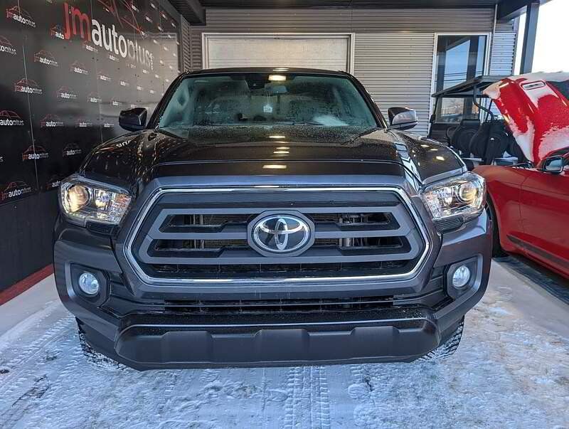 Toyota Tacoma 2023 - Thumbnail 2