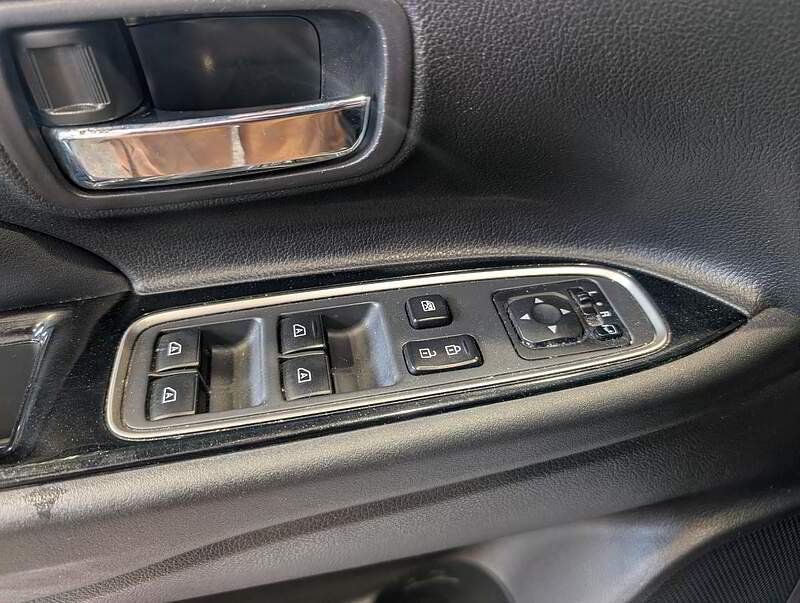 Mitsubishi Outlander PHEV 2019 - Thumbnail 18