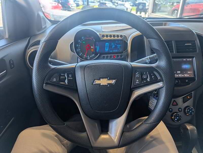Chevrolet Sonic 2016 - Thumbnail 16