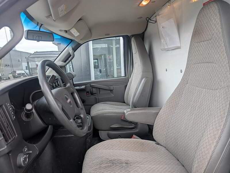 GMC Savana 2019 - Thumbnail 14