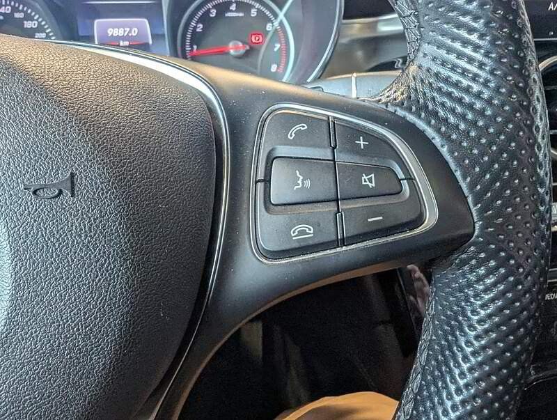 Mercedes-Benz GLC 2019 - Thumbnail 20