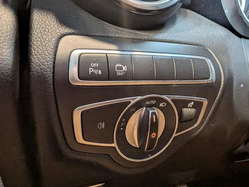 Mercedes-Benz GLC 2019 - Thumbnail 23