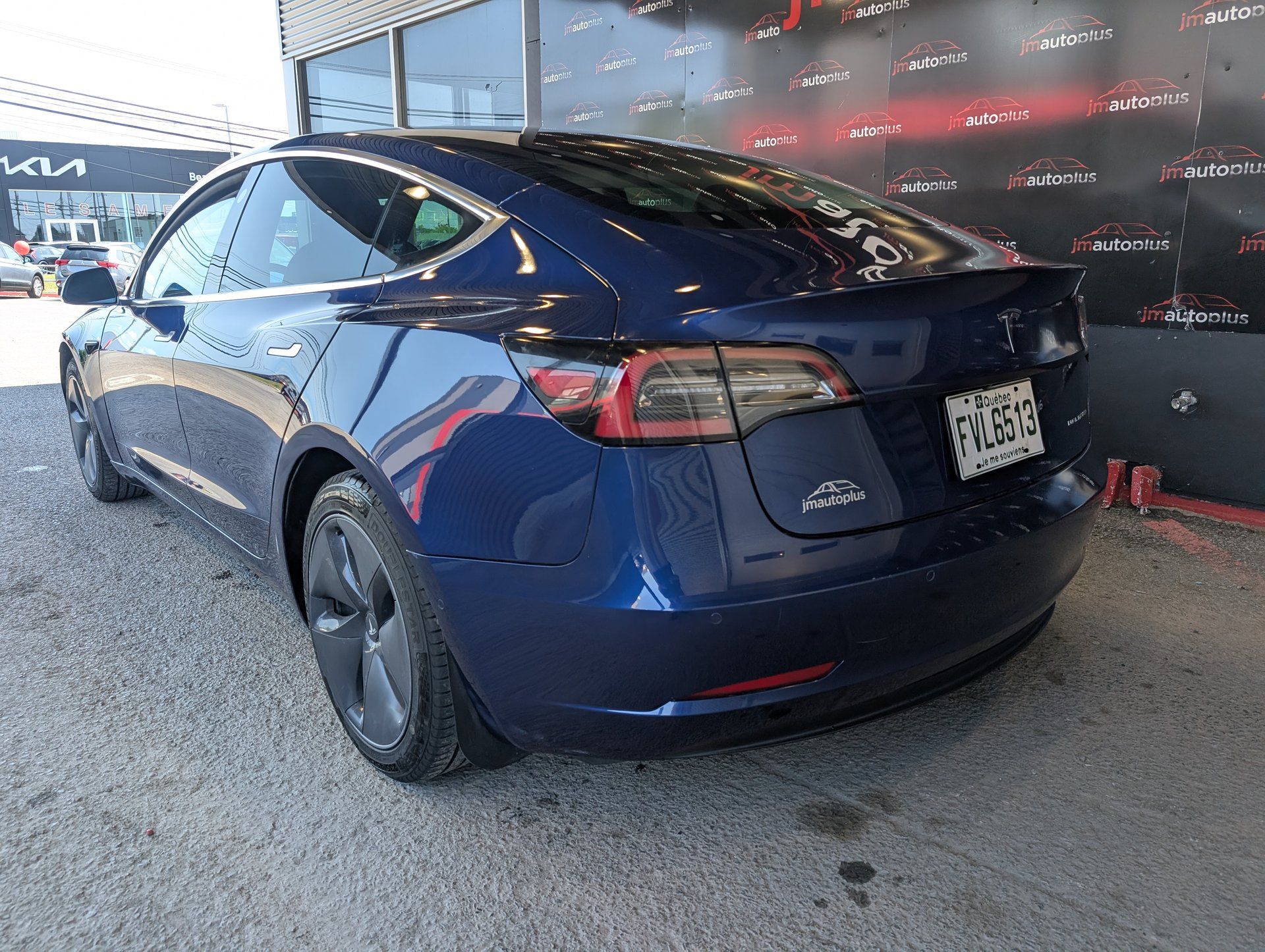 Tesla Model 3 2020 - Thumbnail 6