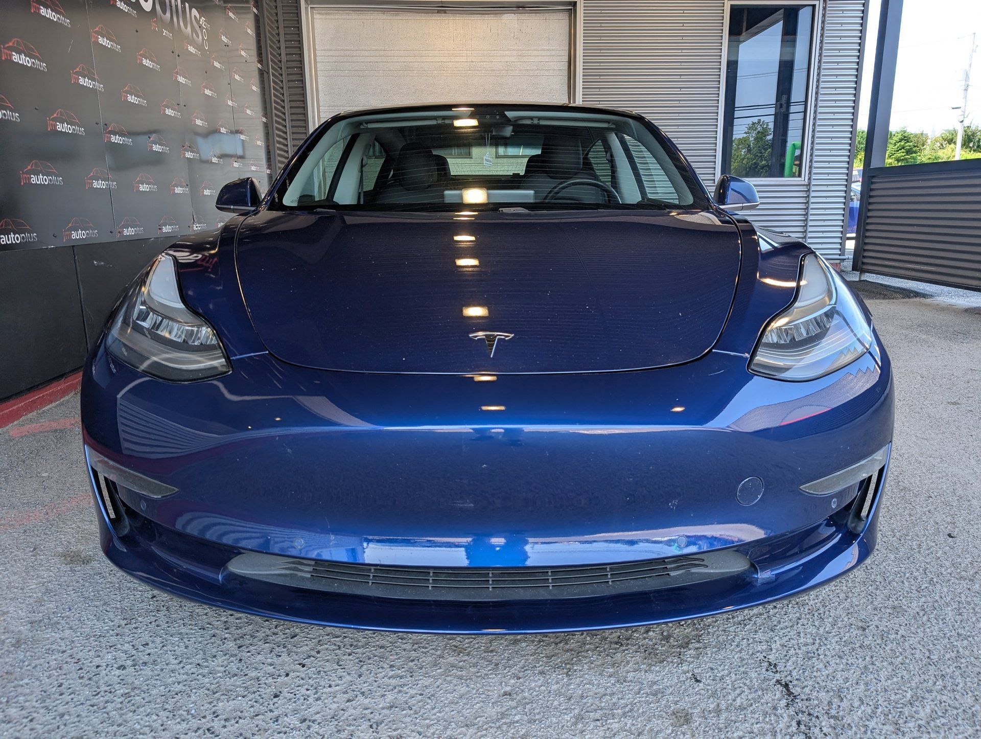 Tesla Model 3 2020 - Thumbnail 2