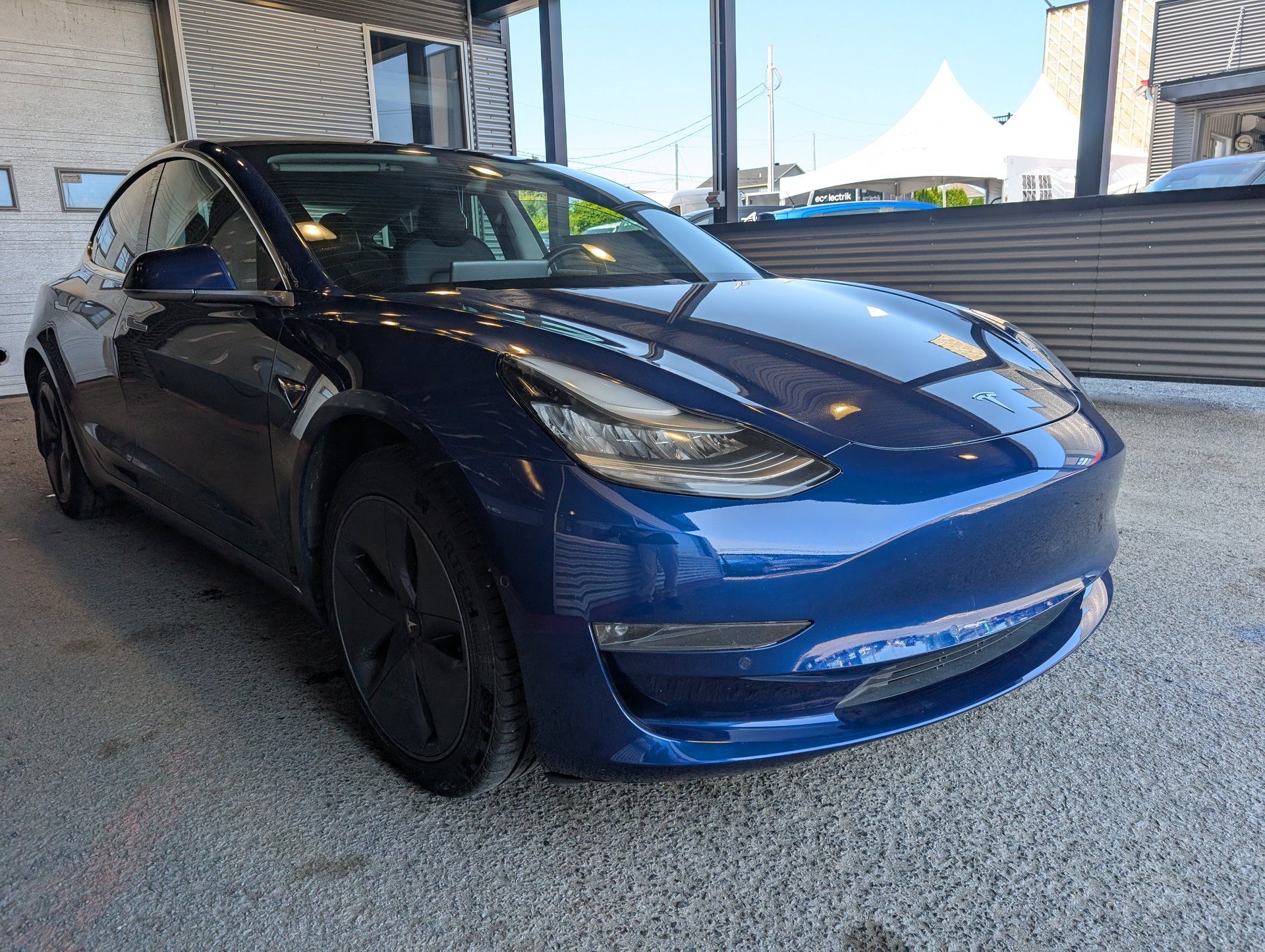 Tesla Model 3 2020 - Thumbnail 3