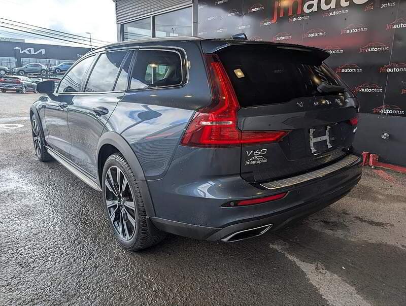 Volvo V60 2021 - Thumbnail 11