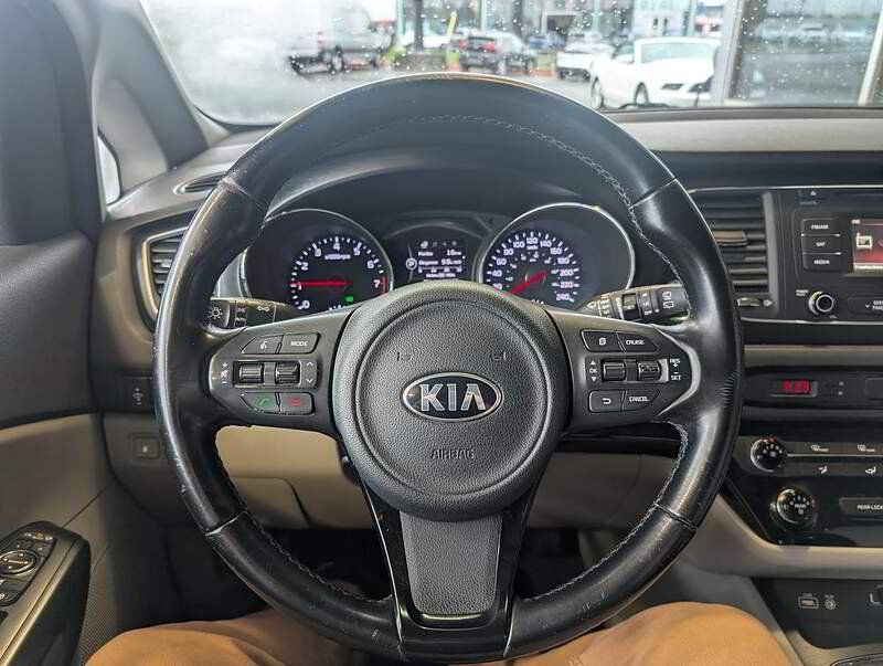 Kia Sedona 2016 - Thumbnail 18