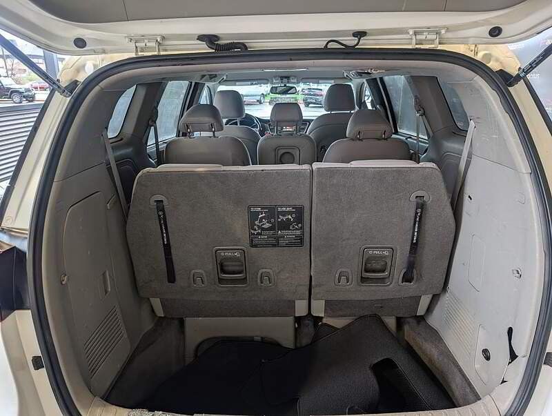 Kia Sedona 2016 - Thumbnail 31