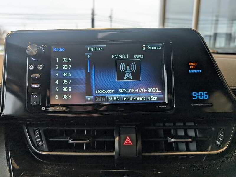 Toyota C HR 2018 - Thumbnail 21