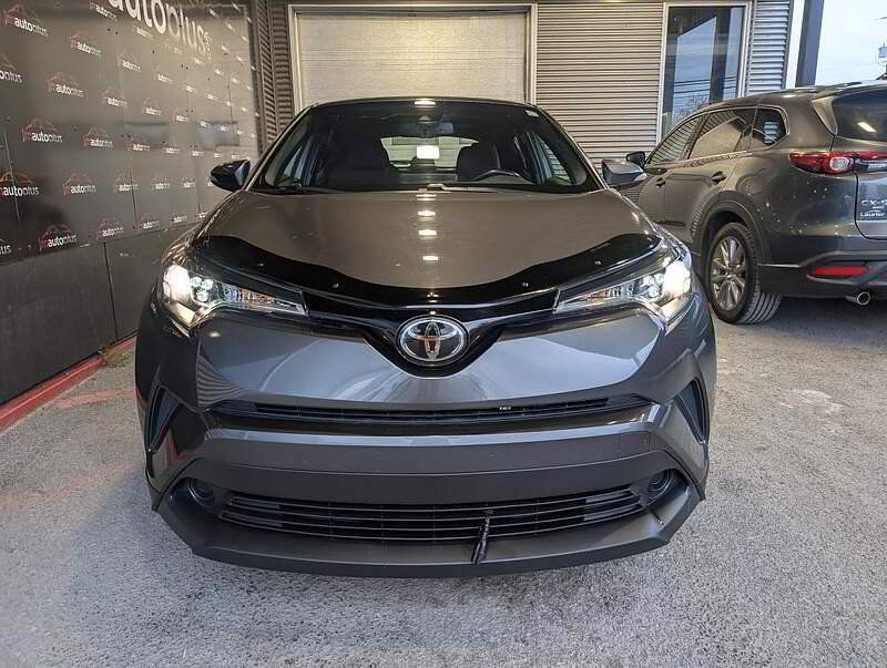 Toyota C HR 2018 - Thumbnail 3