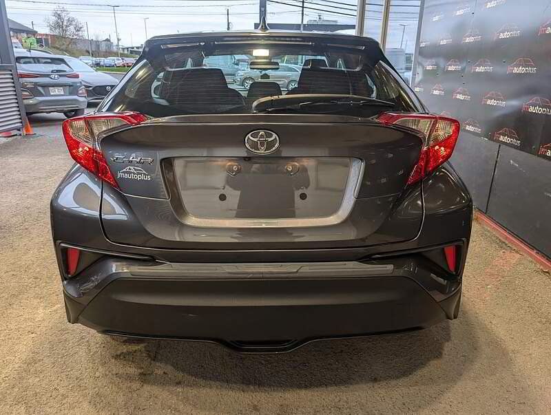 Toyota C HR 2018 - Thumbnail 9