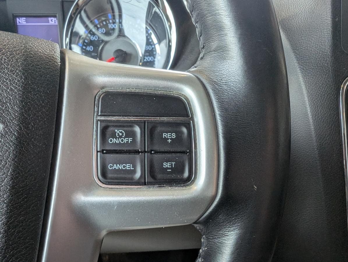 Chrysler Town & Country 2015 - Thumbnail 19