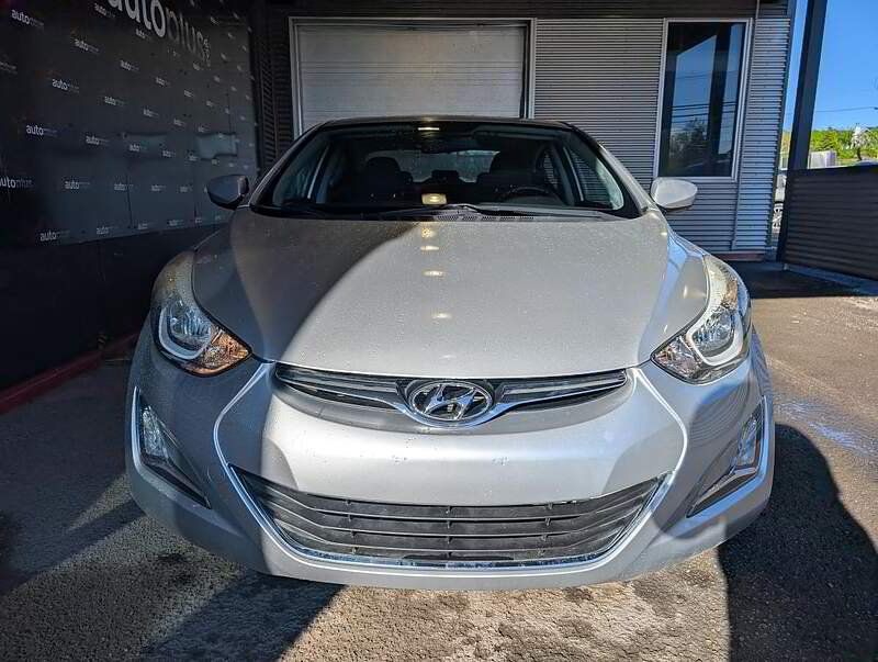 Hyundai Elantra 2016 - Thumbnail 3