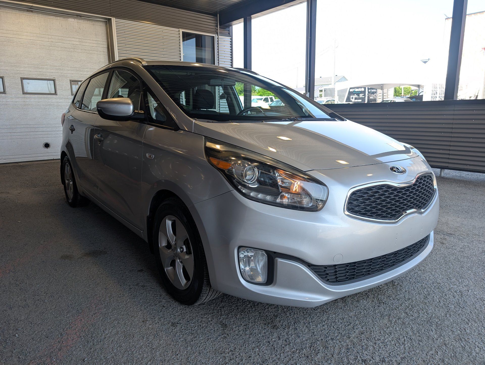 Kia Rondo 2015 - Thumbnail 5