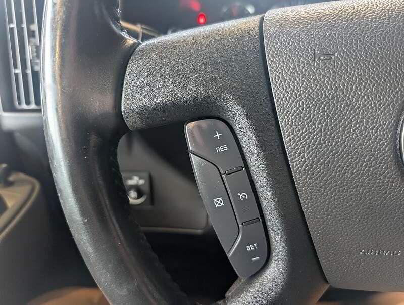 GMC Savana 2020 - Thumbnail 17