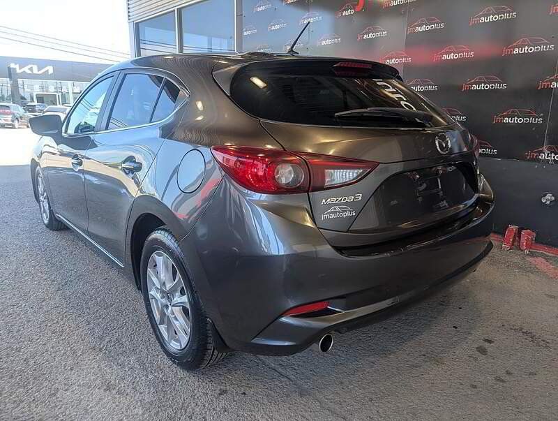 Mazda Mazda3 2017 - Thumbnail 11