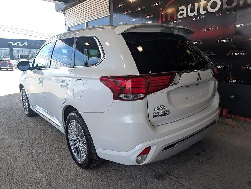 Mitsubishi Outlander PHEV 2022 - Thumbnail 11