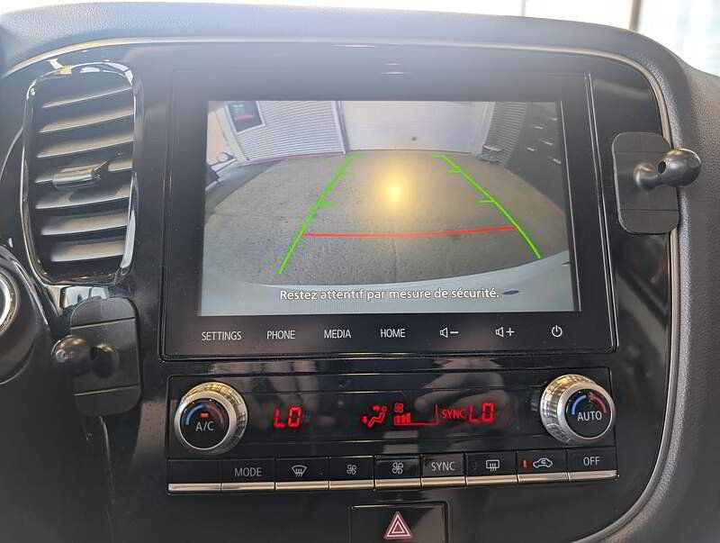 Mitsubishi Outlander PHEV 2022 - Thumbnail 25