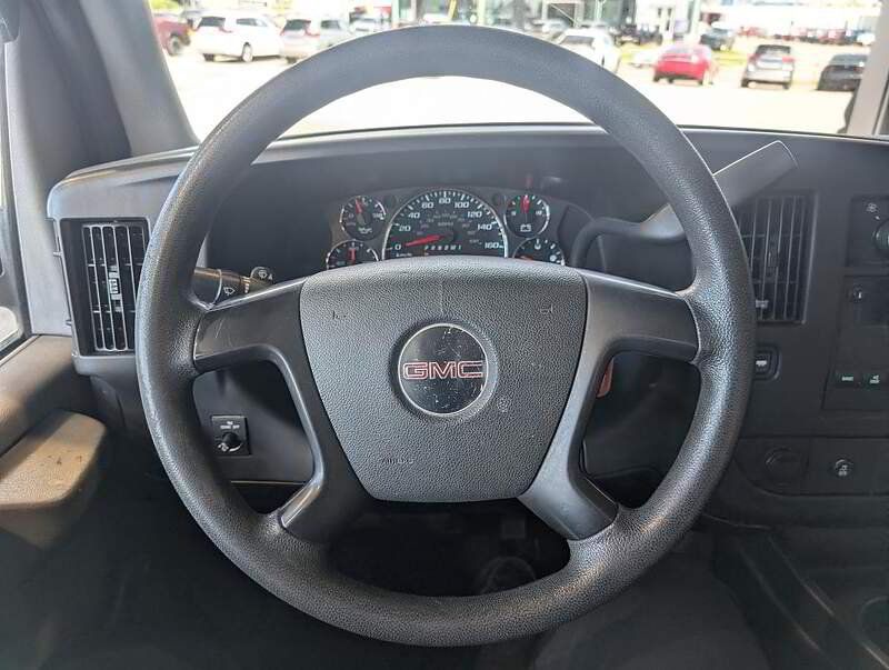GMC Savana 2012 - Thumbnail 15