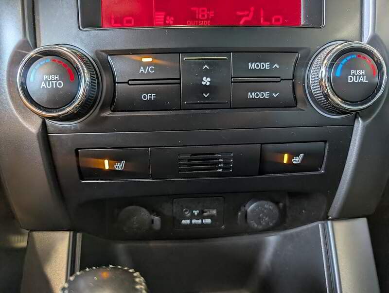 Kia Sorento 2011 - Thumbnail 26