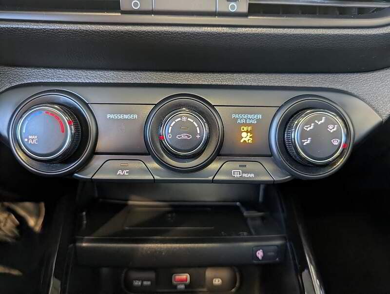 Kia Forte 2022 - Thumbnail 23