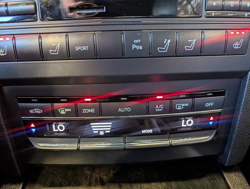Mercedes-Benz E 350 2013 - Thumbnail 24