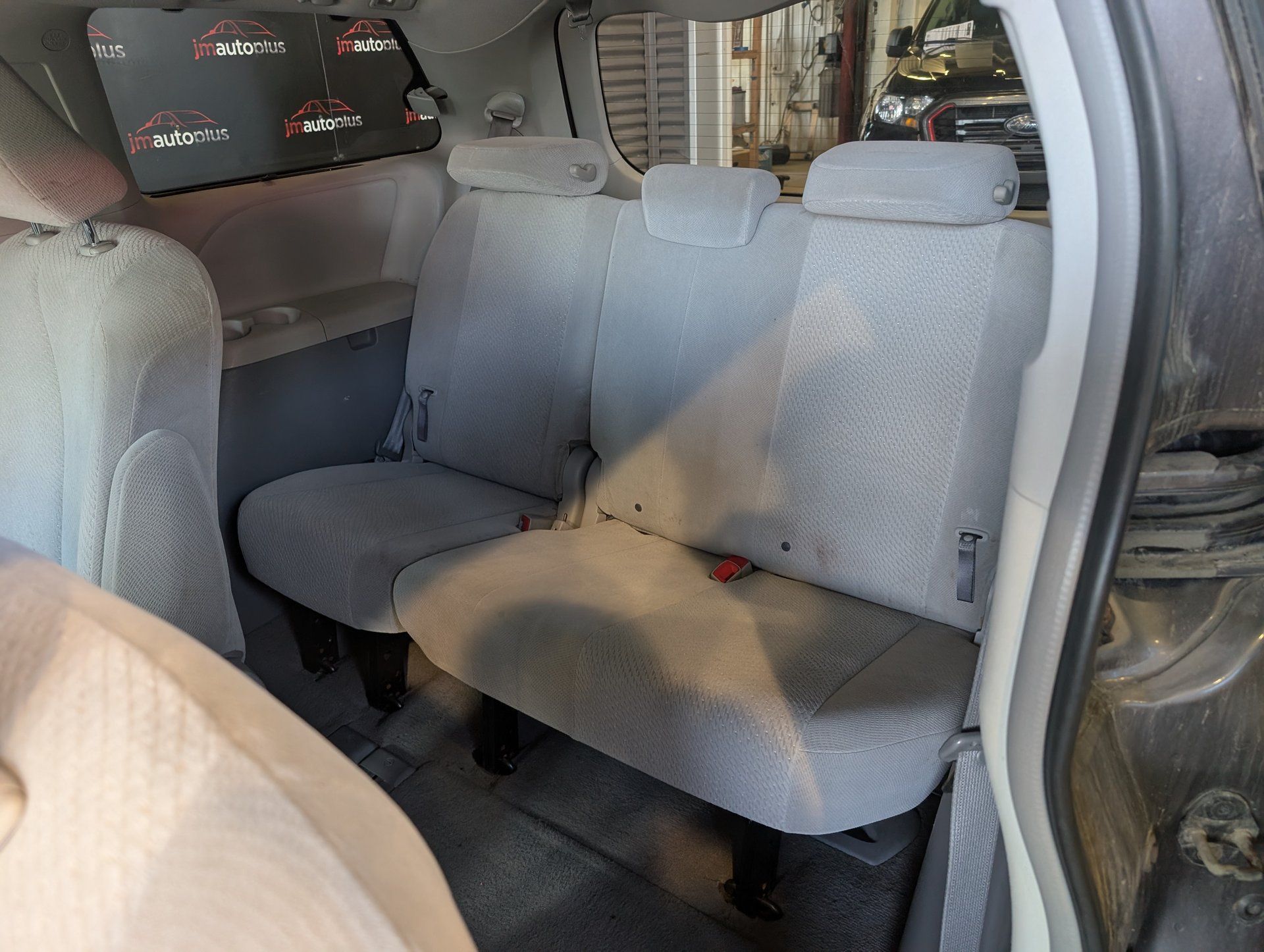 Toyota Sienna 2011 - Thumbnail 26