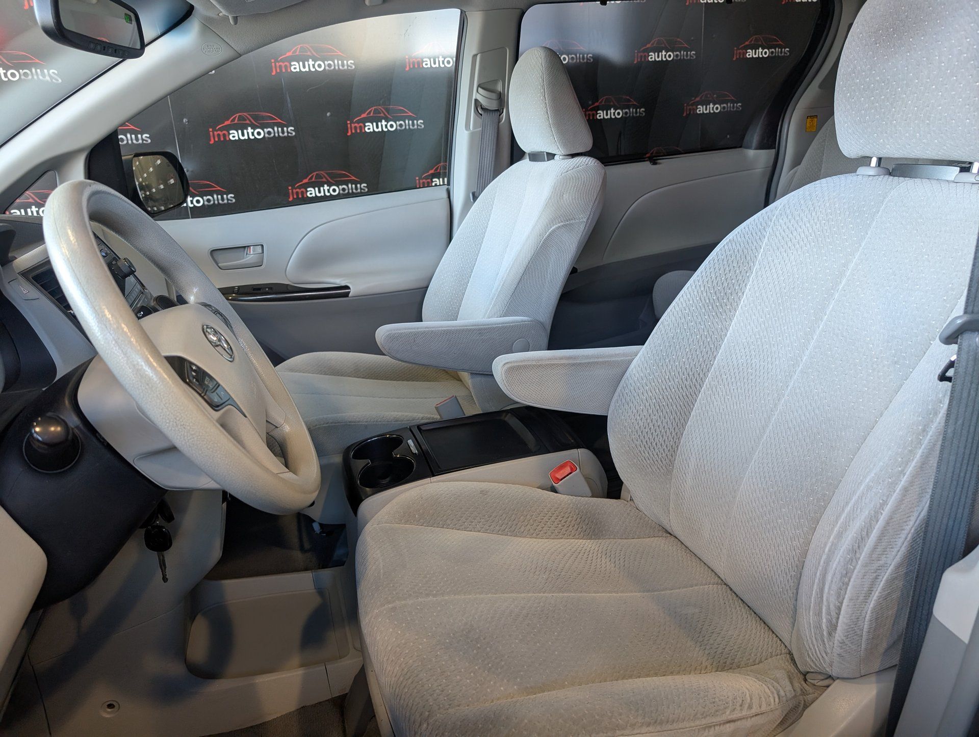 Toyota Sienna 2011 - Thumbnail 14