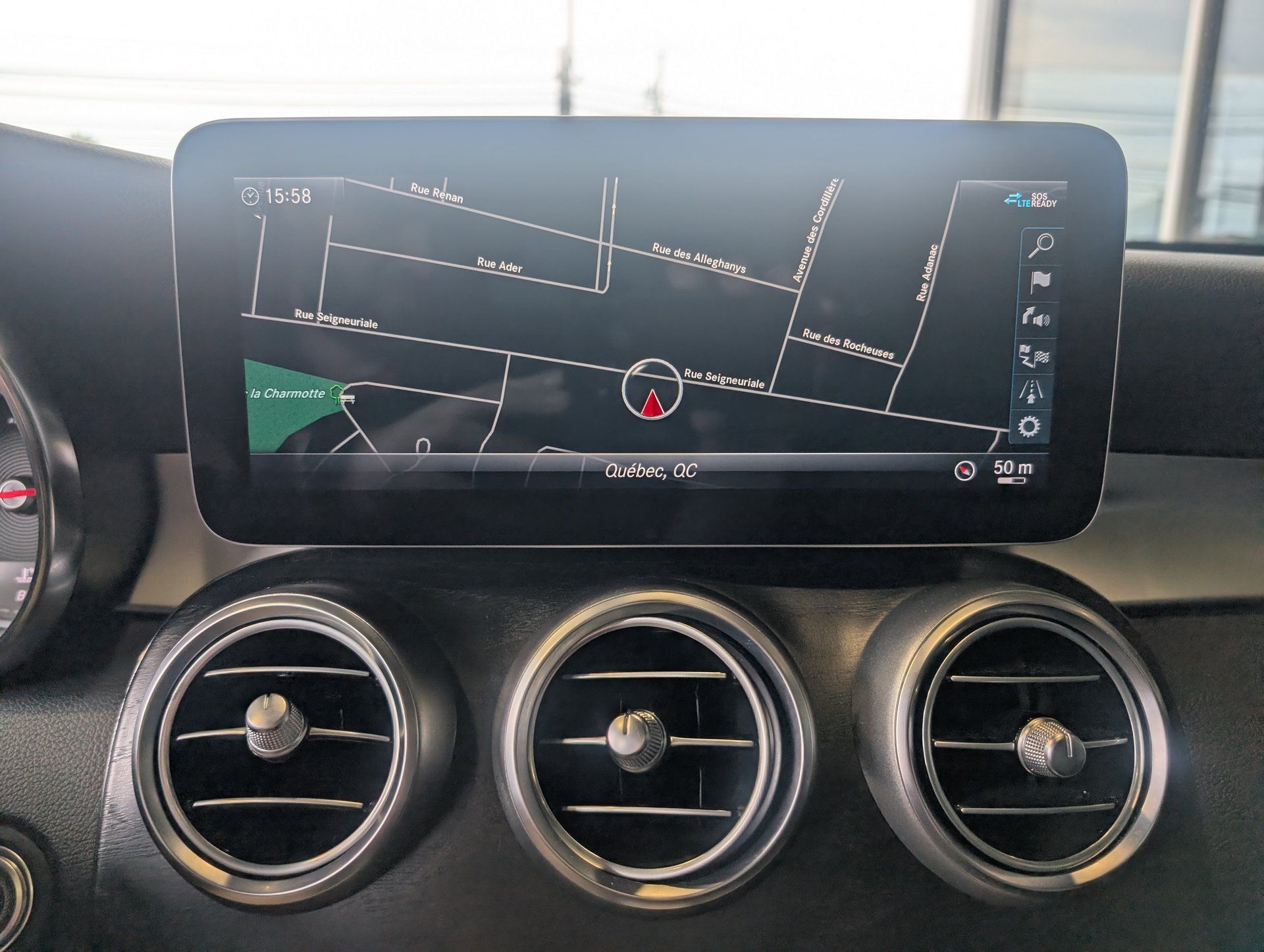 Mercedes-Benz C 300 2019 - Thumbnail 24