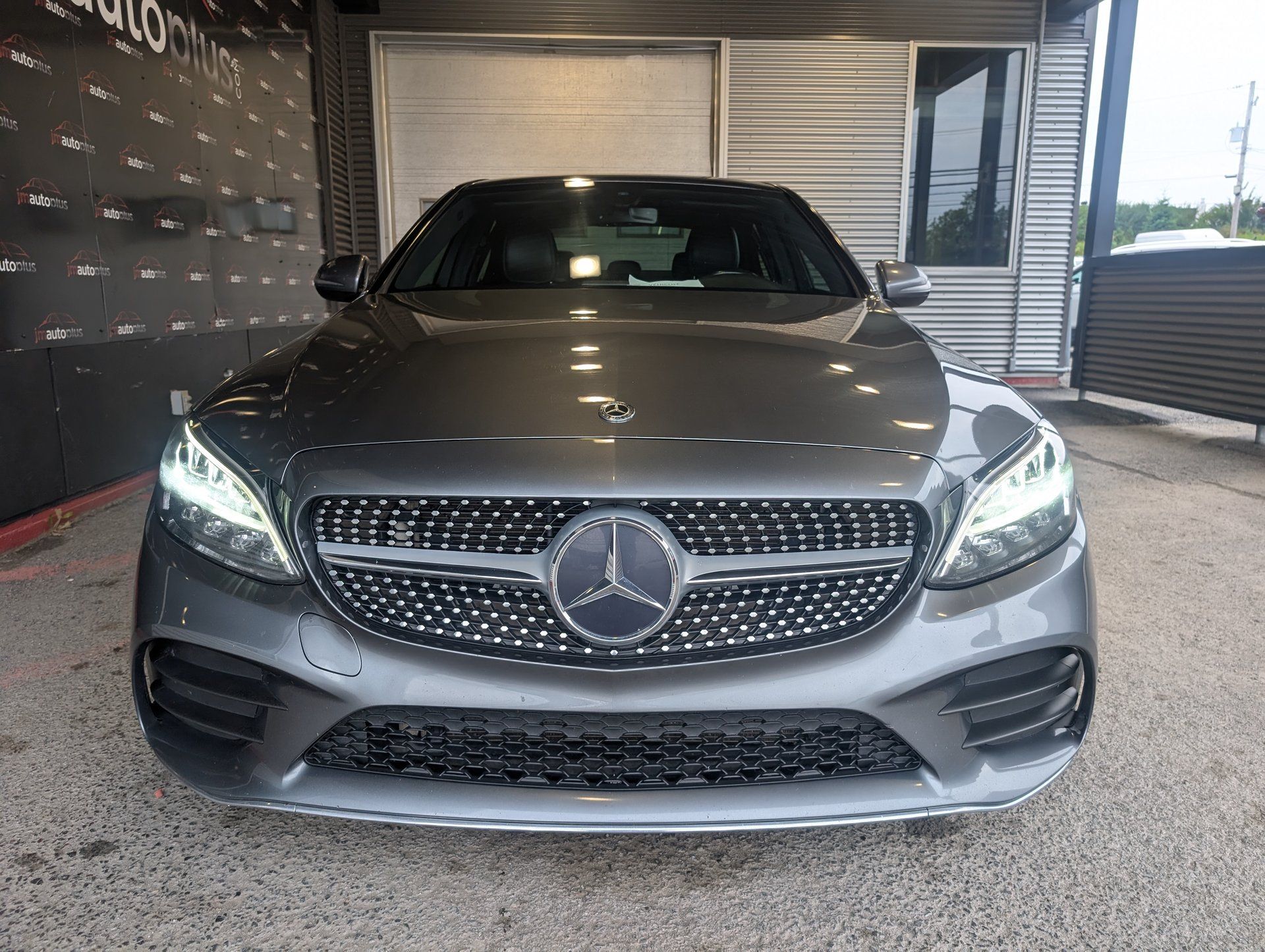 Mercedes-Benz C 300 2019 - Thumbnail 3