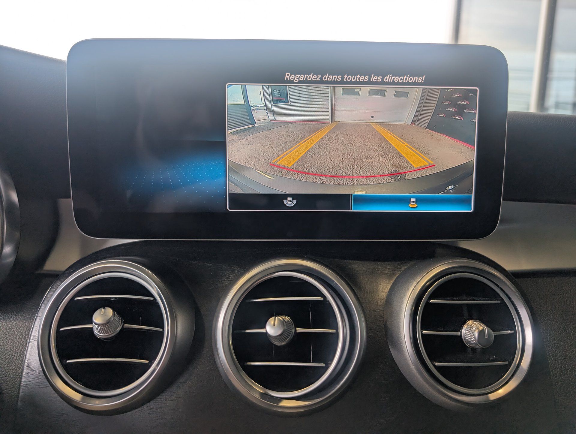 Mercedes-Benz C 300 2019 - Thumbnail 25