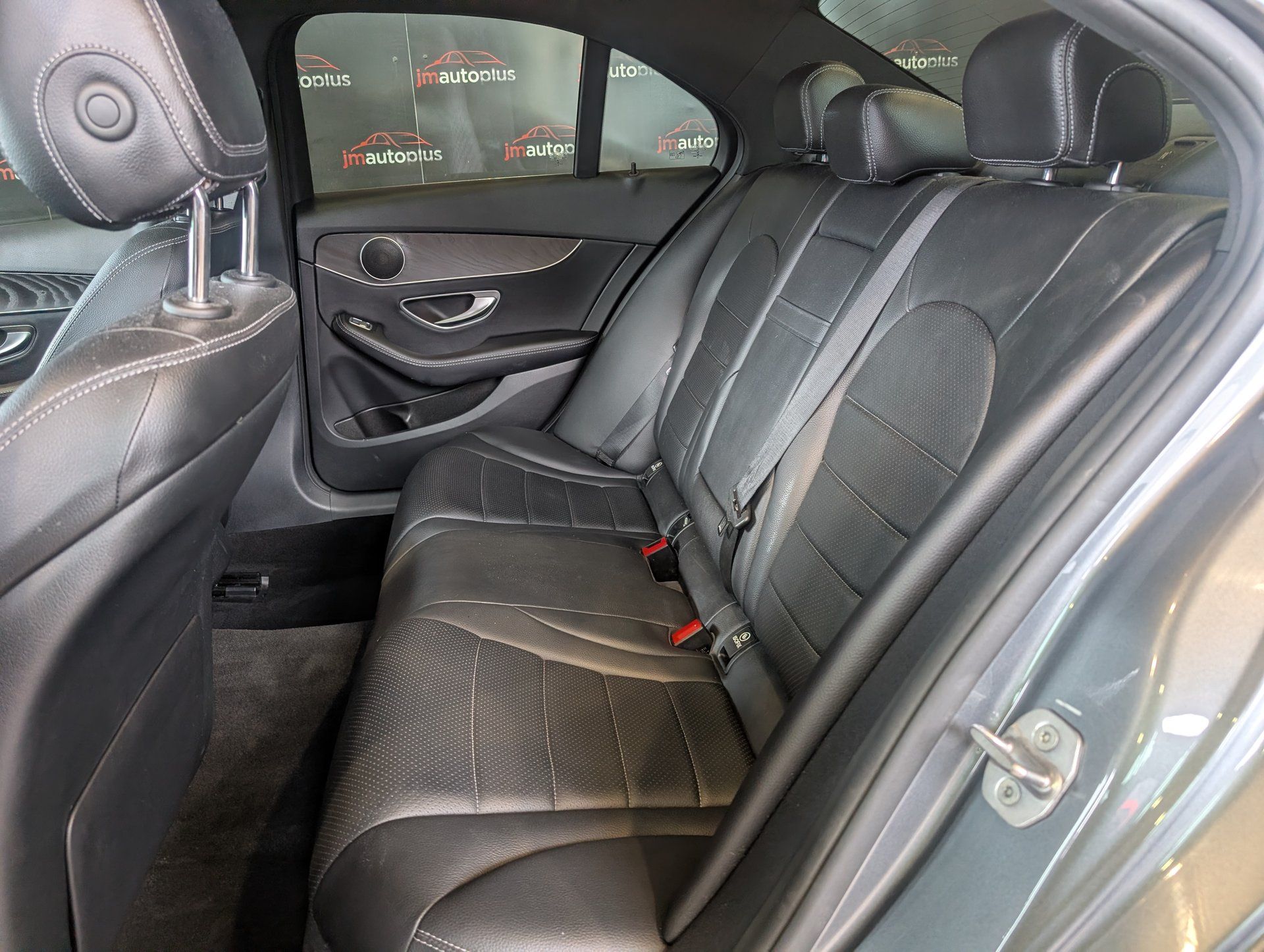 Mercedes-Benz C 300 2019 - Thumbnail 28