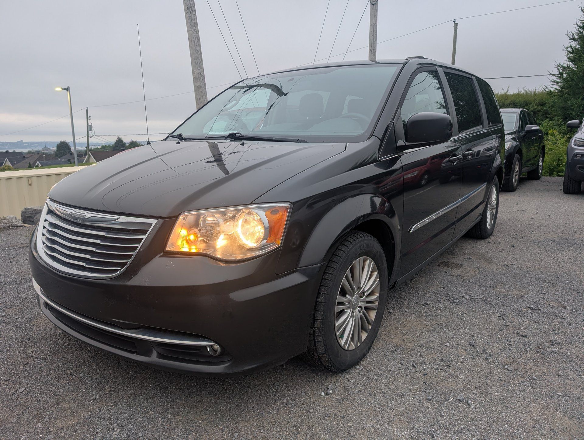 Chrysler Town & Country 2016 - Thumbnail 1