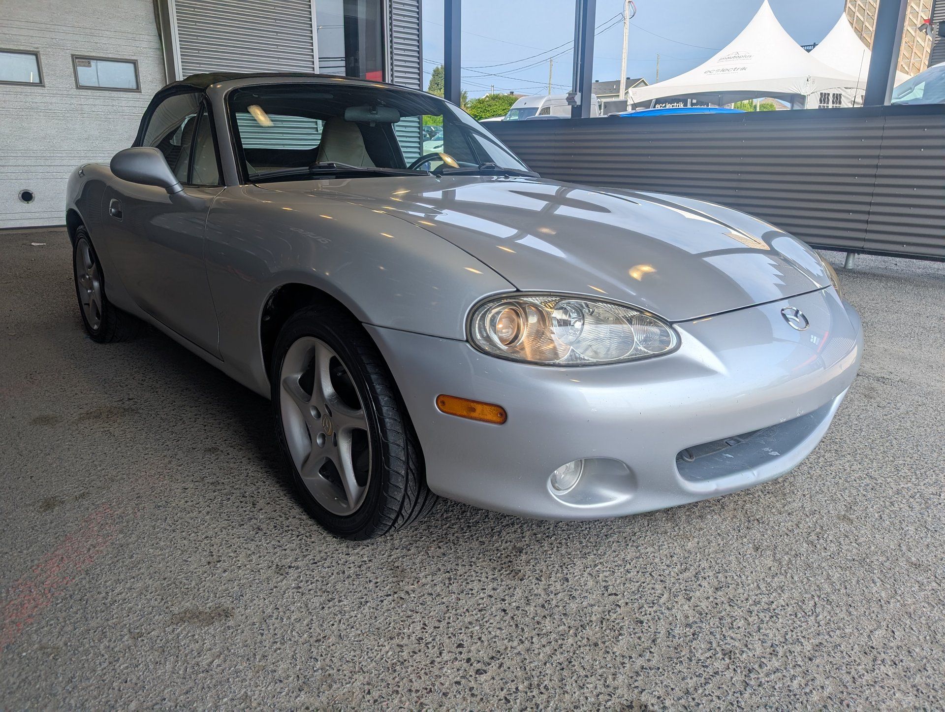 Mazda MX-5 Miata 2002 - Thumbnail 5