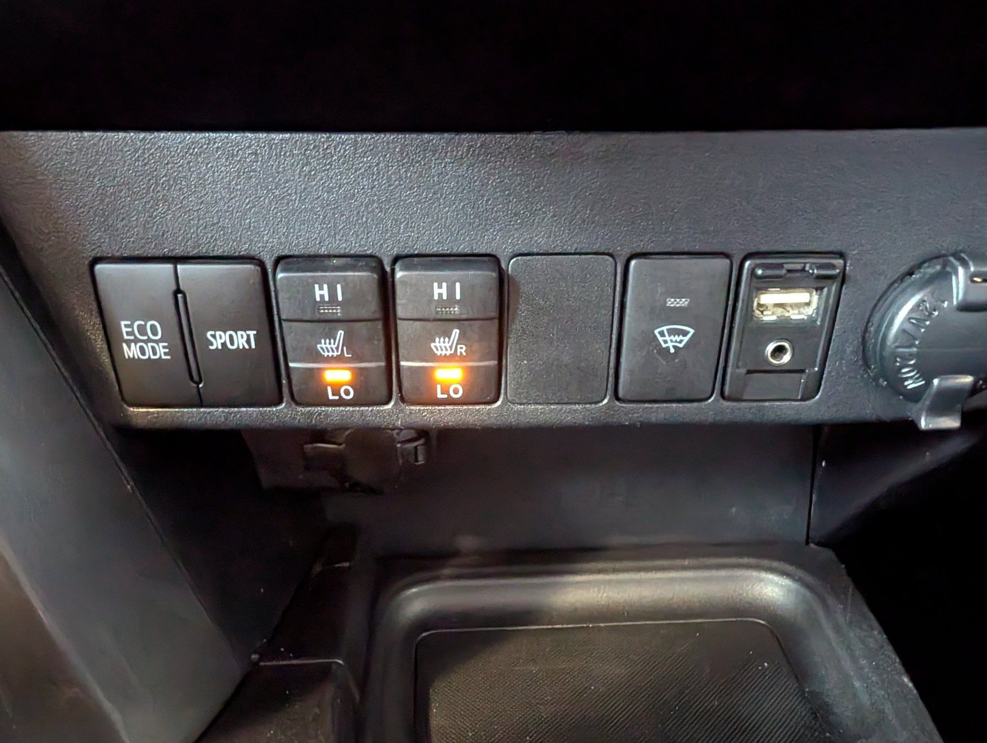 Toyota RAV4 2017 - Thumbnail 27