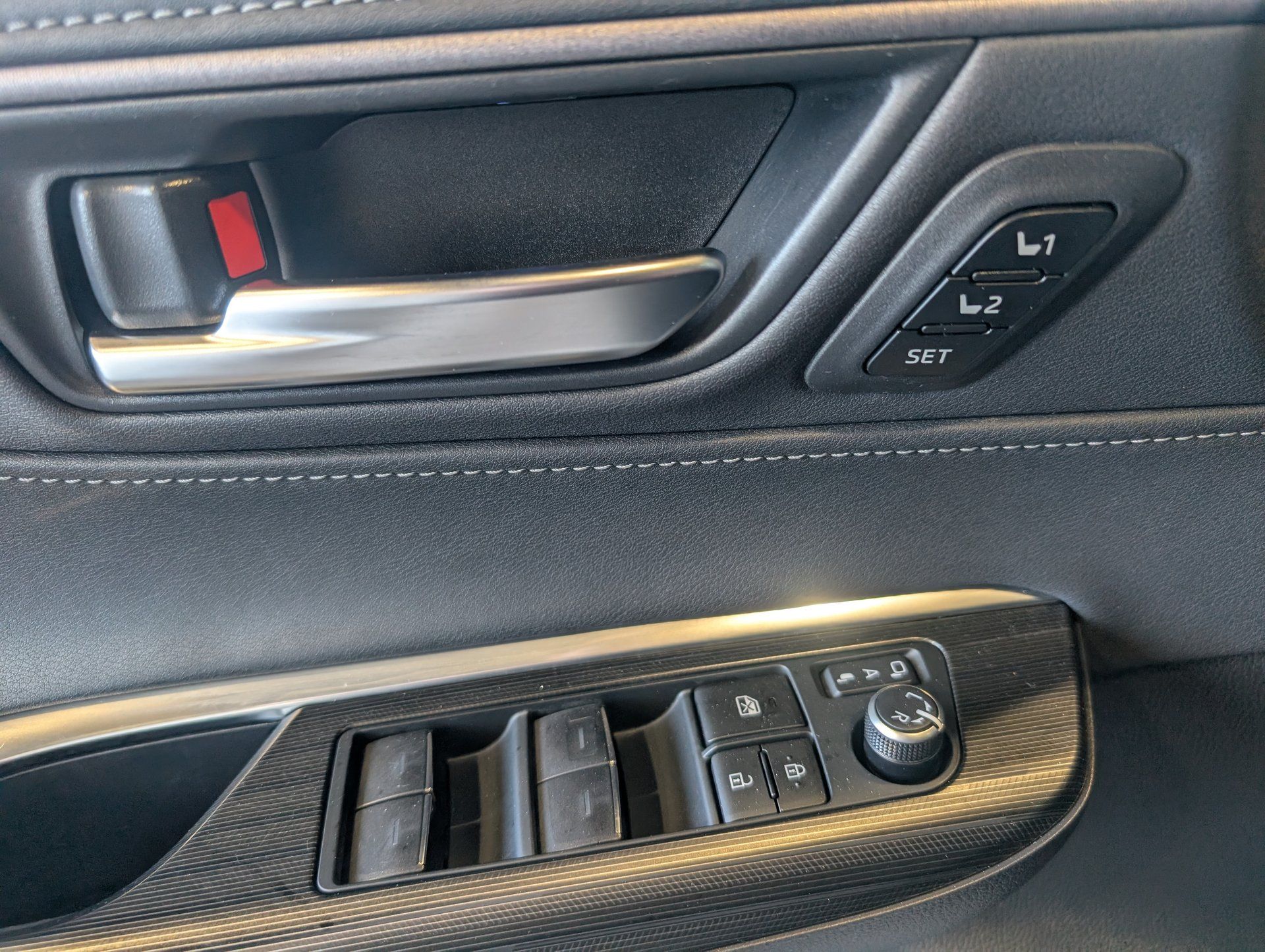 Toyota Venza 2024 - Thumbnail 18