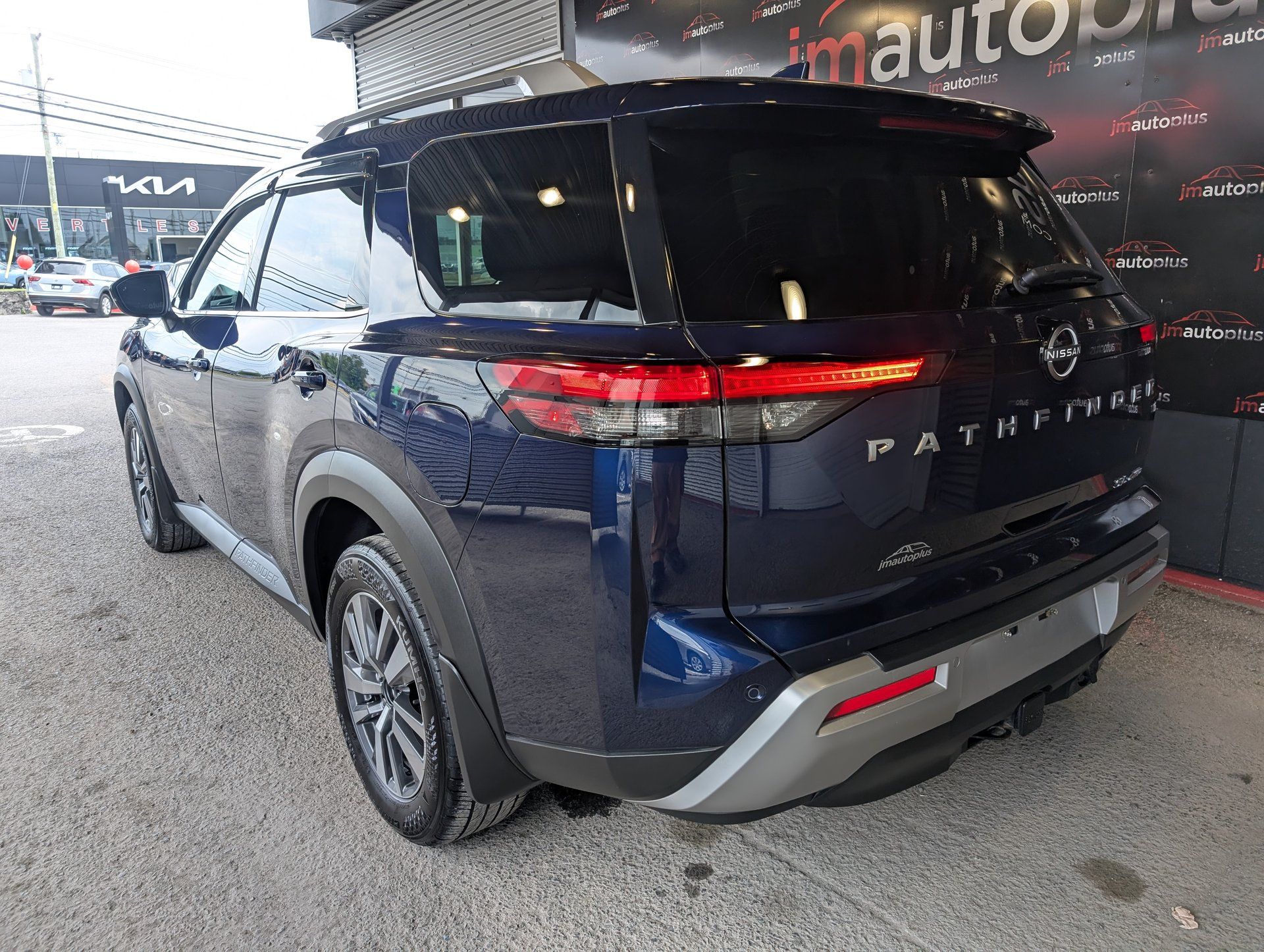 Nissan Pathfinder 2024 - Thumbnail 11