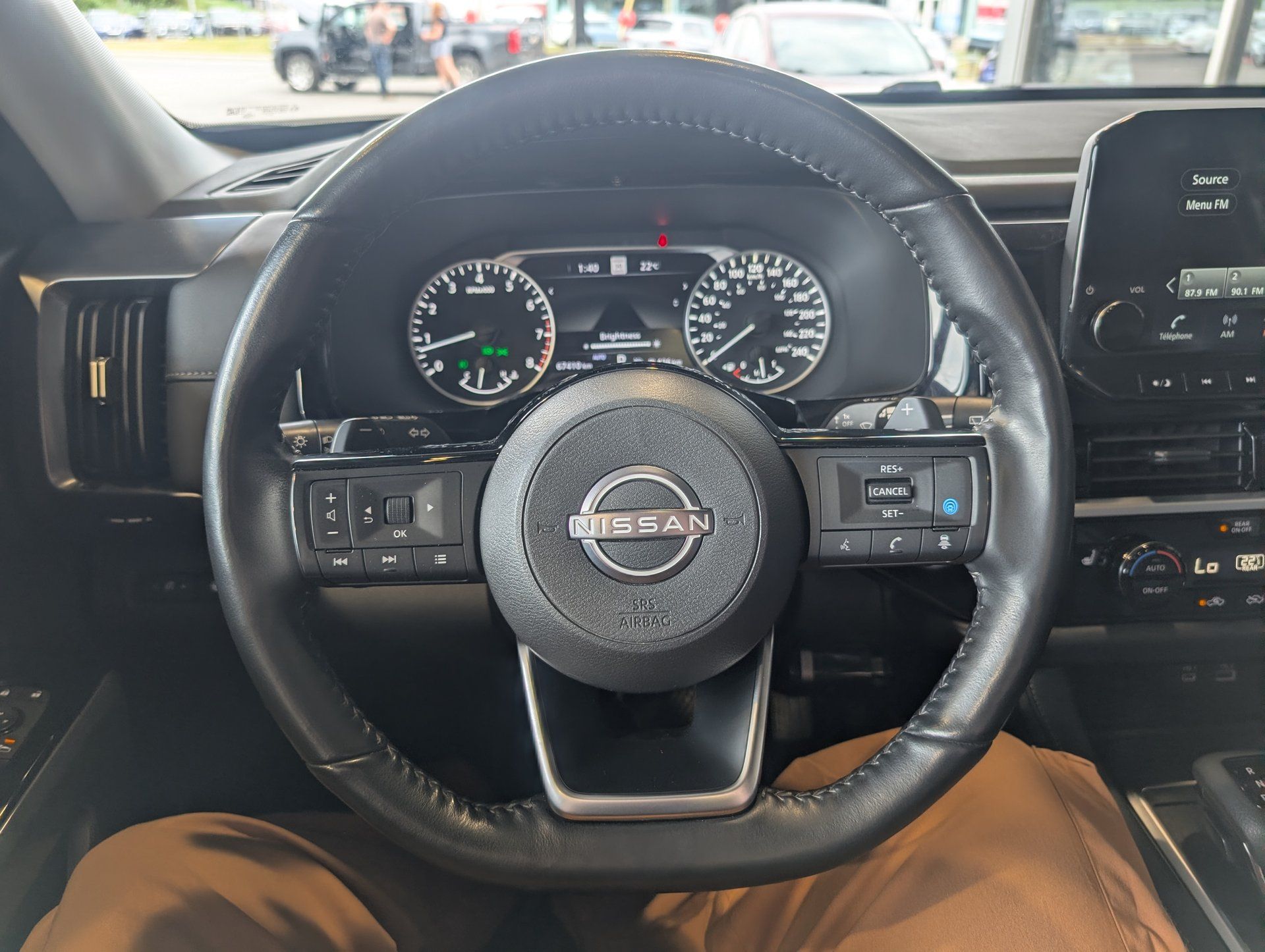 Nissan Pathfinder 2024 - Thumbnail 19