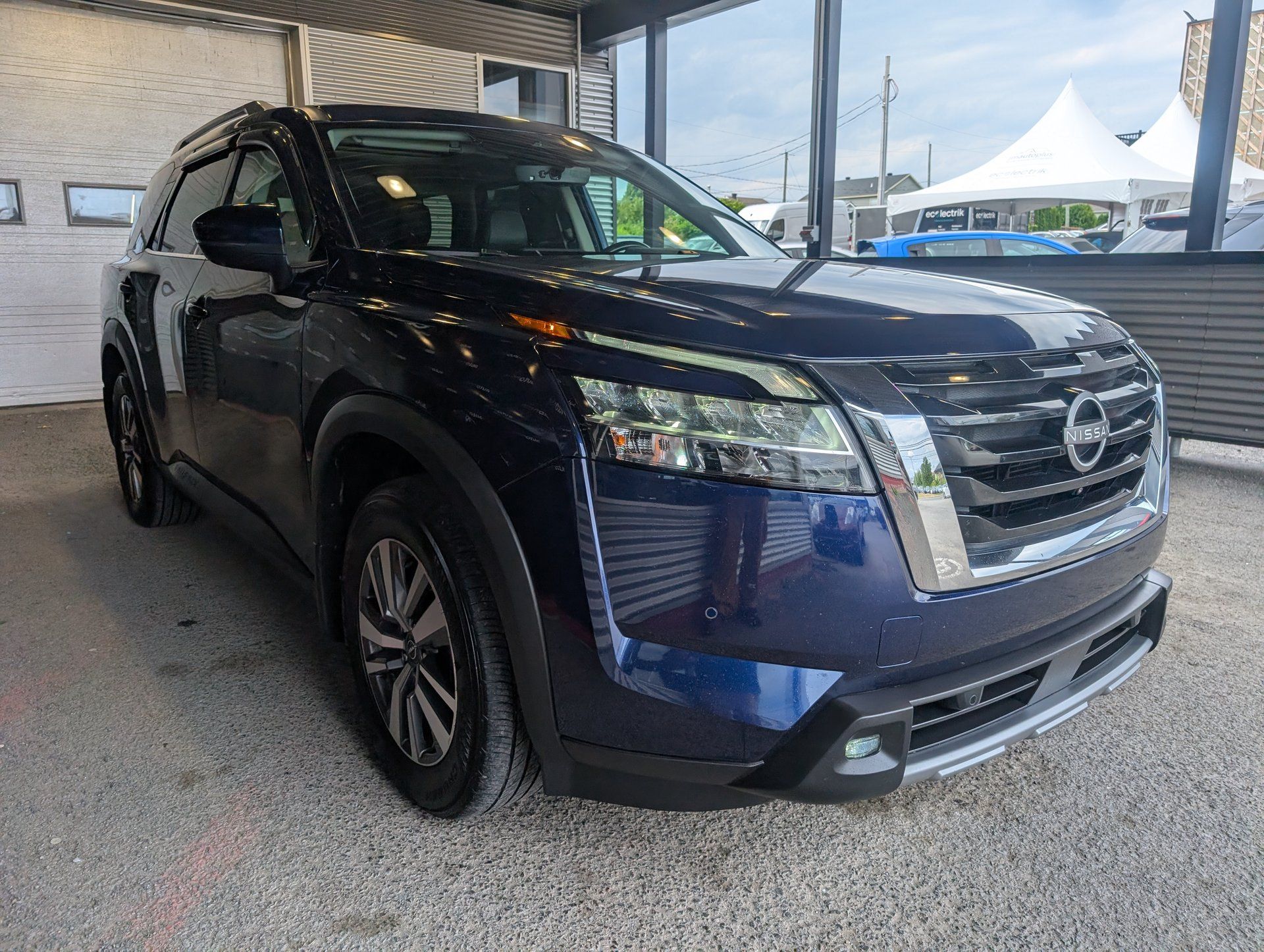 Nissan Pathfinder 2024 - Thumbnail 5