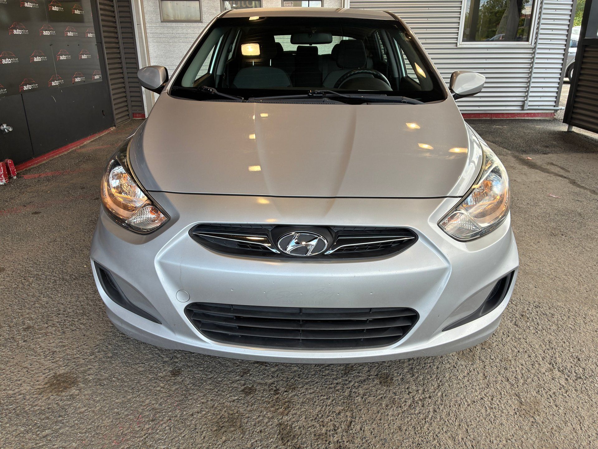 Hyundai Accent 2014 - Thumbnail 2