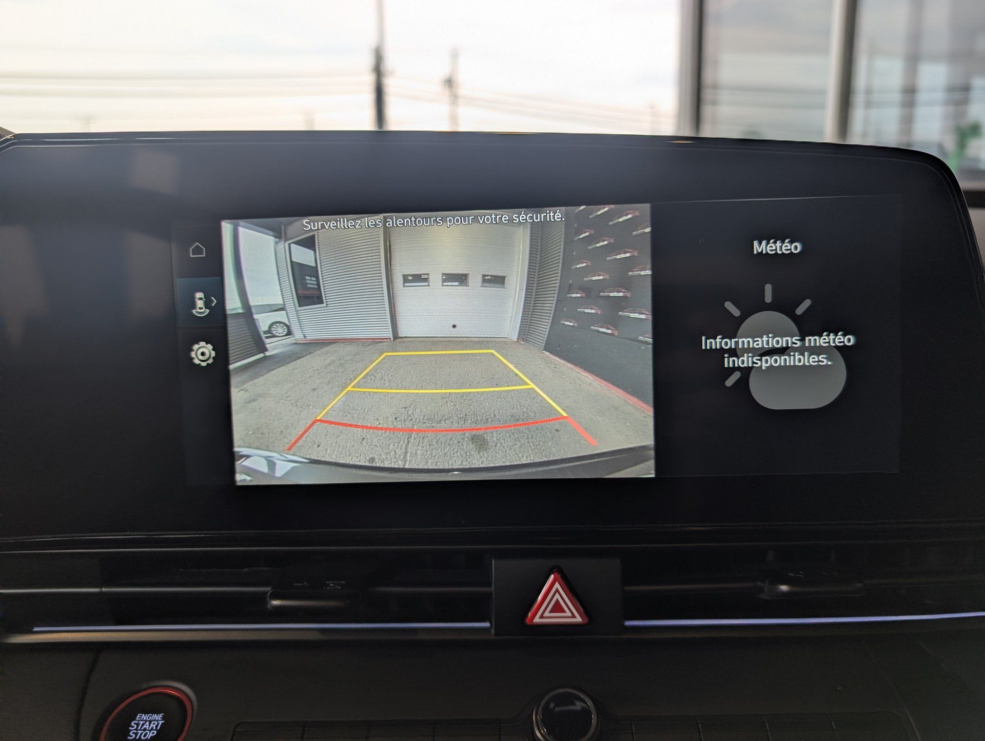 Hyundai Elantra 2024 - Thumbnail 25