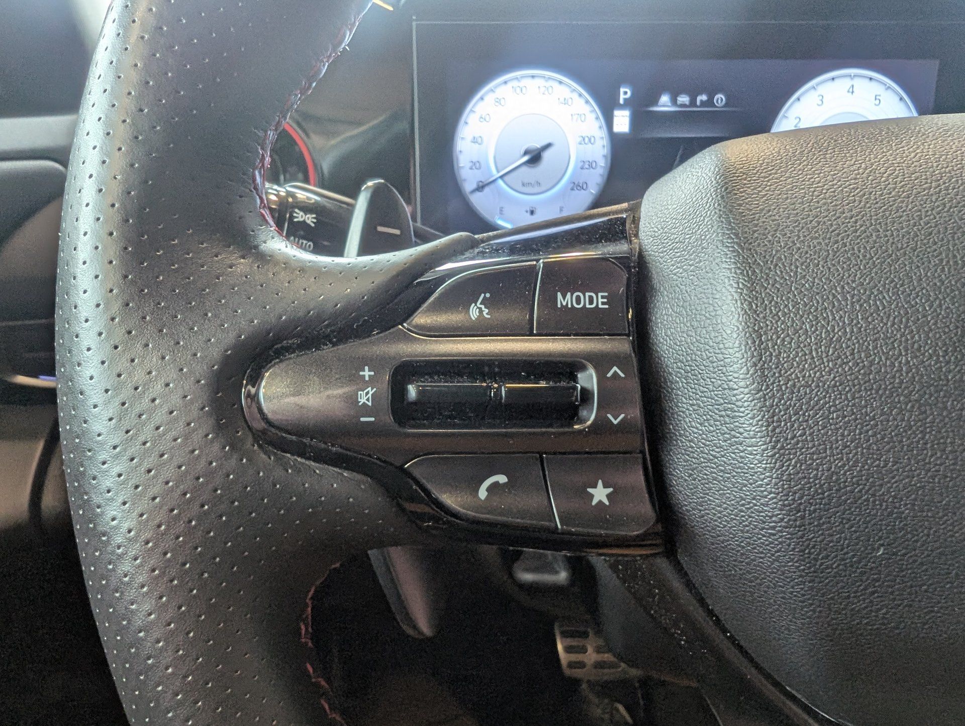 Hyundai Elantra 2024 - Thumbnail 20
