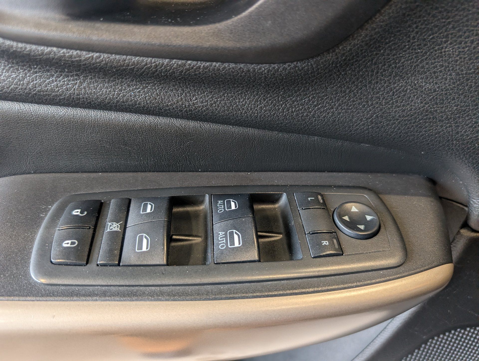 Jeep Cherokee 2018 - Thumbnail 17