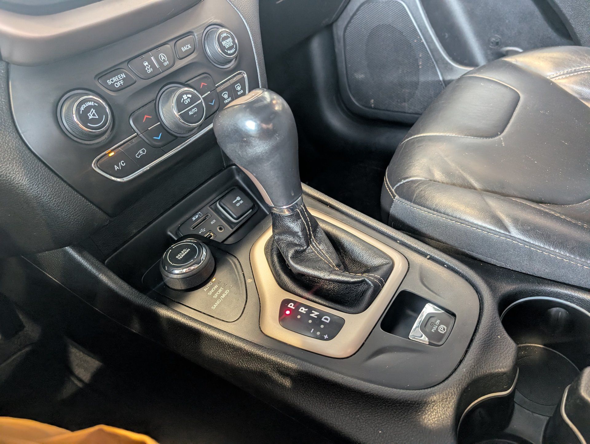 Jeep Cherokee 2018 - Thumbnail 26