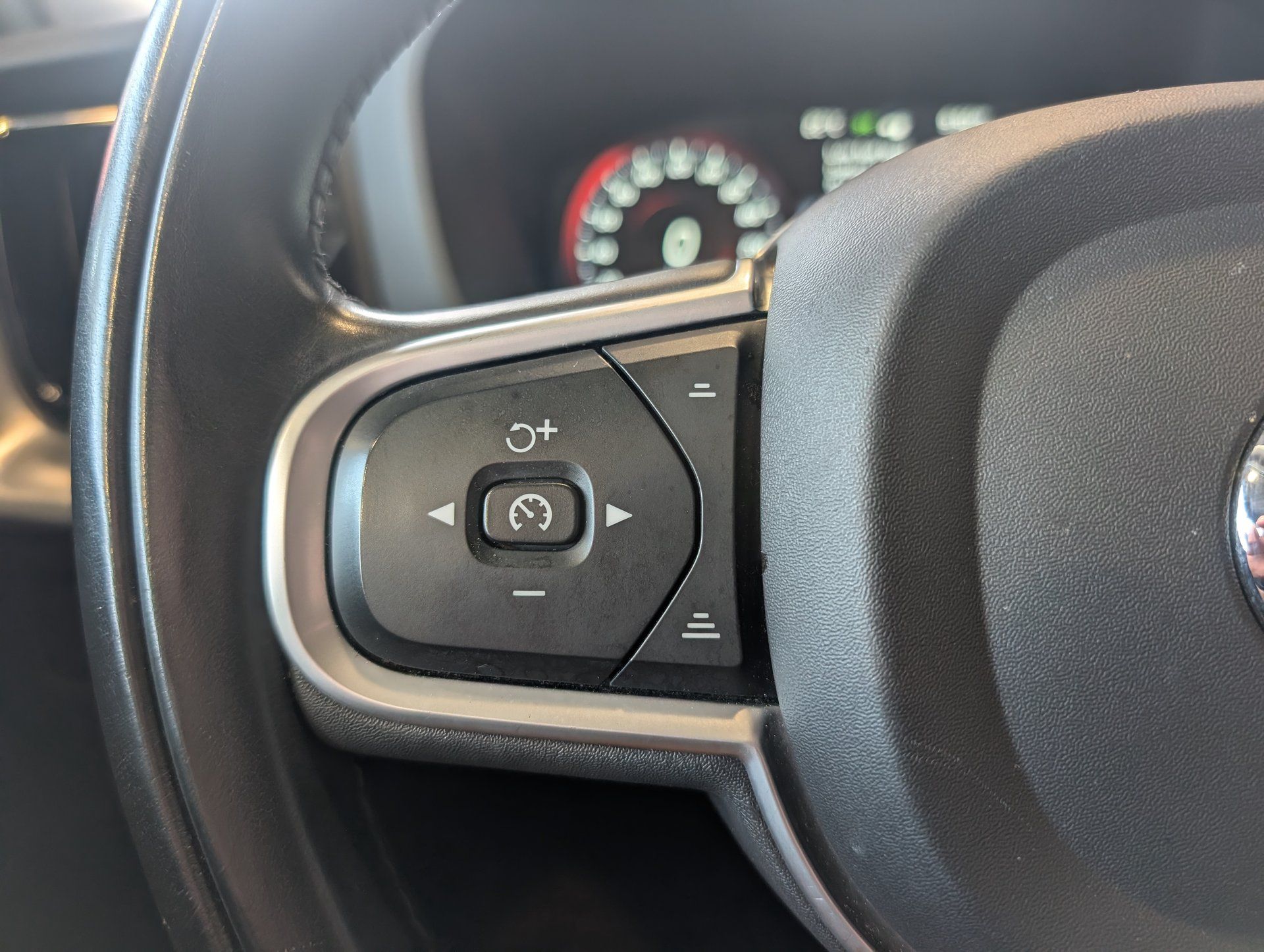 Volvo XC60 2020 - Thumbnail 19