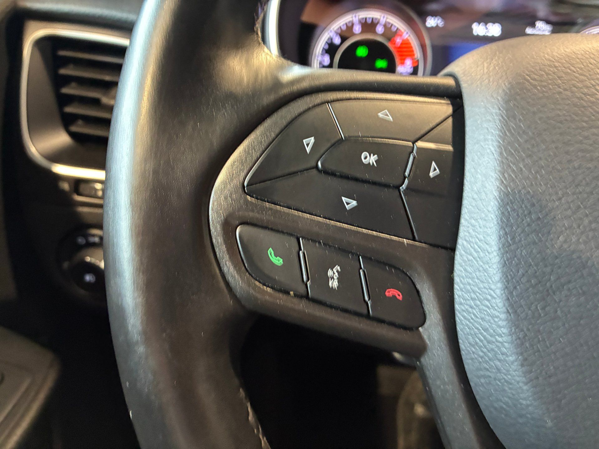 Jeep Cherokee 2019 - Thumbnail 17