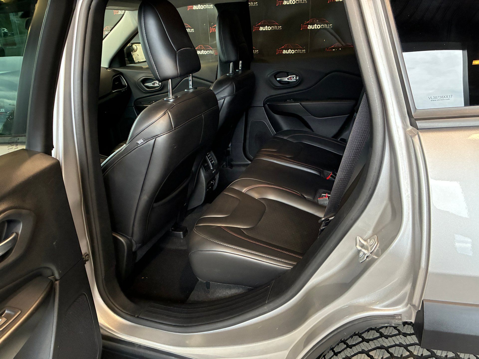 Jeep Cherokee 2019 - Thumbnail 12