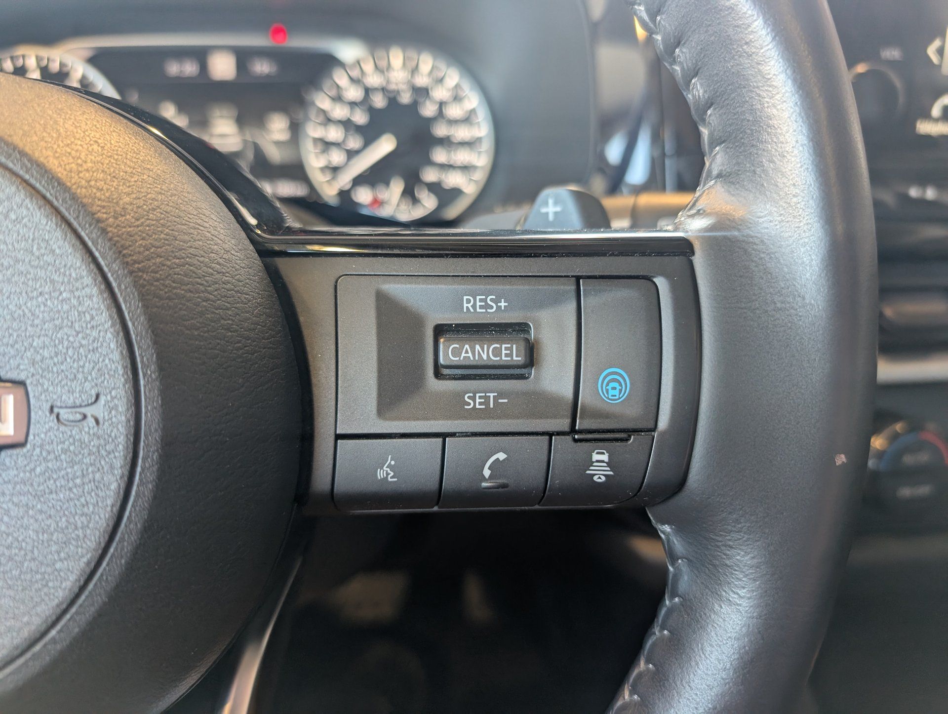 Nissan Pathfinder 2022 - Thumbnail 21