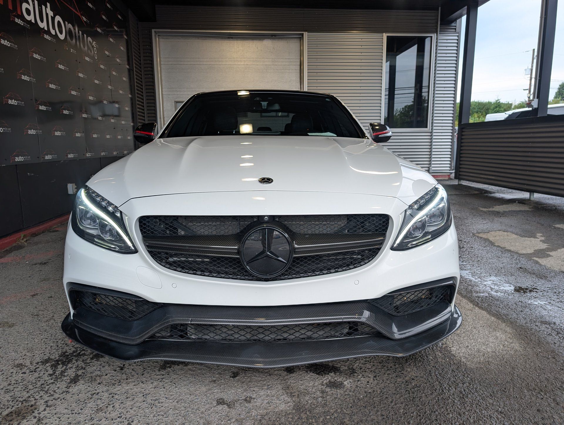 Mercedes-Benz AMG C 63 2017 - Thumbnail 2