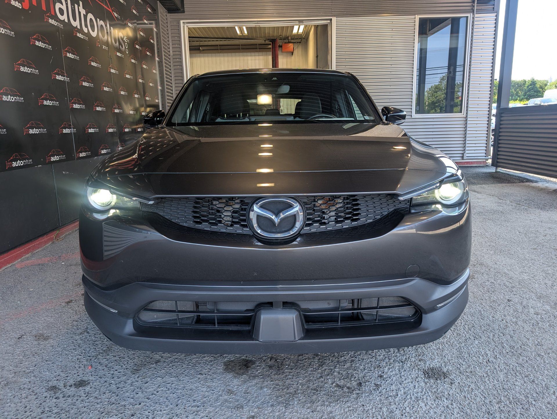 Mazda MX-30 EV 2023 - Thumbnail 3